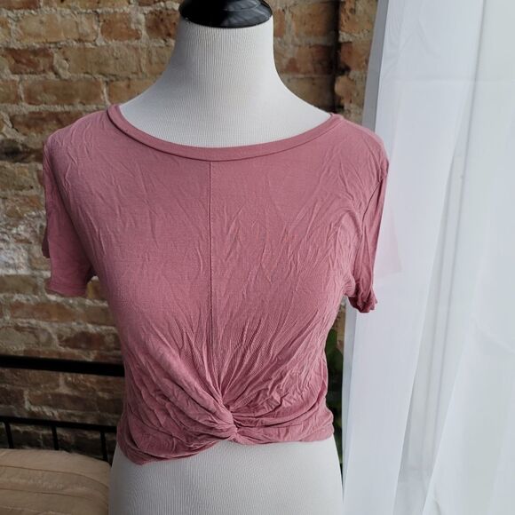 Gaze Knotted Crop Top - Picture 1 of 3